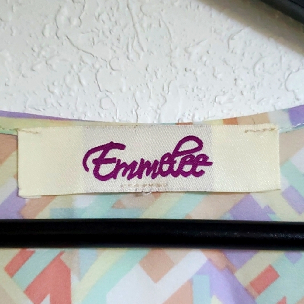 Emmelee Color Block Shell Top M - Picture 3 of 6